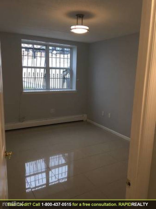 Building Photo - 207 Eldert St