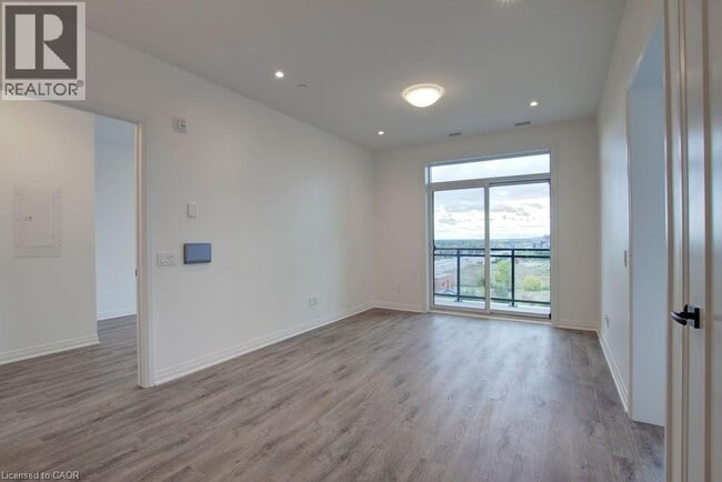 Building Photo - 95 Dundas St W