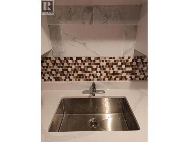 Building Photo - 2165 Prairie Ave