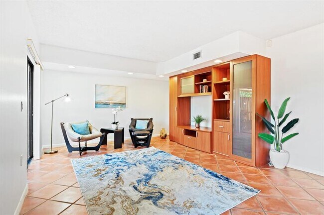 Foto del edificio - 9107 SW 20th St