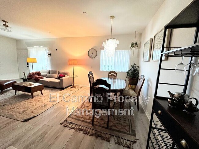 Foto del edificio - 17230 Newhope St