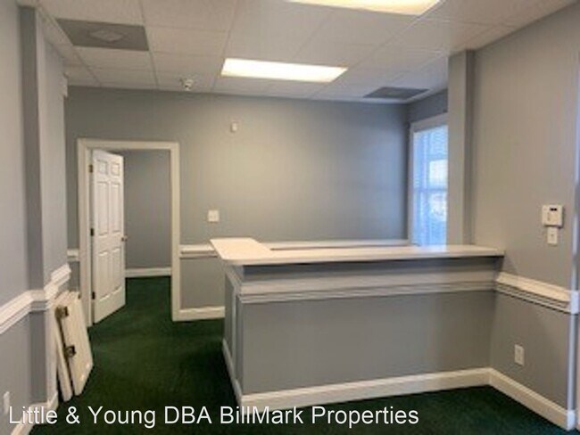 Building Photo - Studio, 0.5 bath House - 2915 Raeford Road...