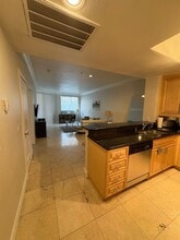 Building Photo - 220 E Flamingo Rd