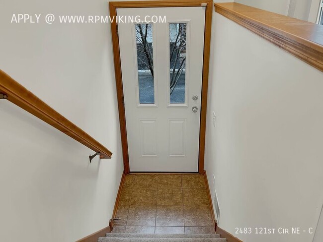 Foto del edificio - 2br 2.5ba 1cg ~ Security Deposit Free Alte...