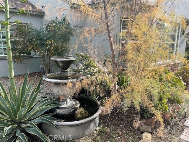 Building Photo - 10 N Mountain Trail