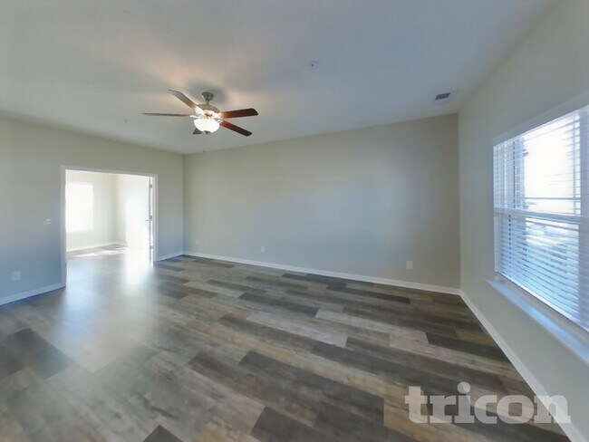Foto del edificio - 383 Middleton Ln