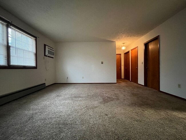 Building Photo - 1110 Columbus Cir N