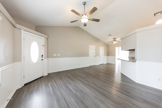 Building Photo - 5720 W Wagoner Rd