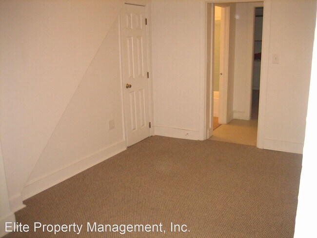 Building Photo - 1 br, 1 bath House - 35 S. Penn St., Apt. 1