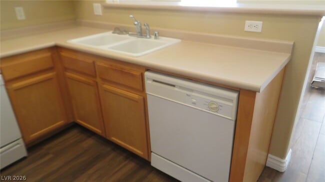 Foto del edificio - 2305 W Horizon Ridge Pkwy