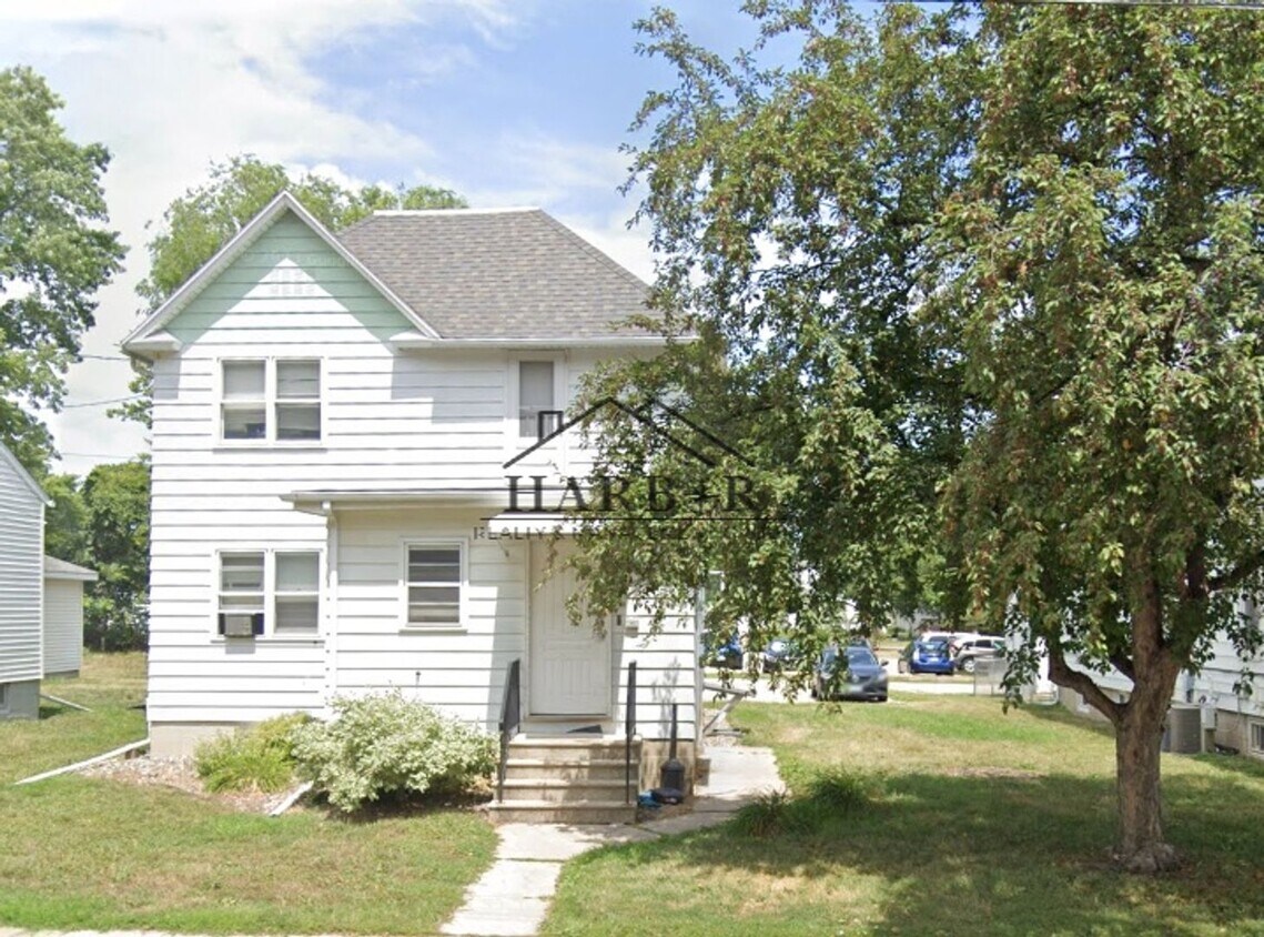 Primary Photo - 23 8th St NW