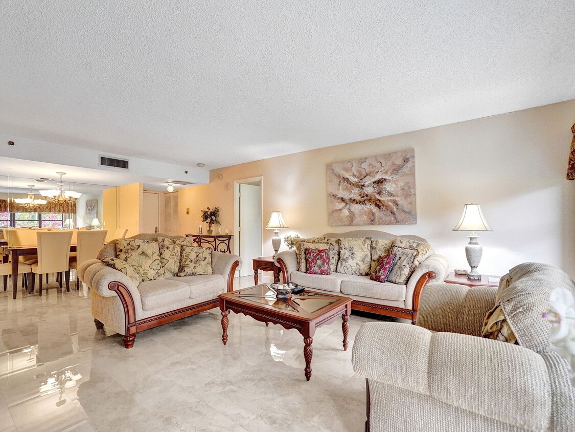 Primary Photo - 3200 Port Royale Dr S