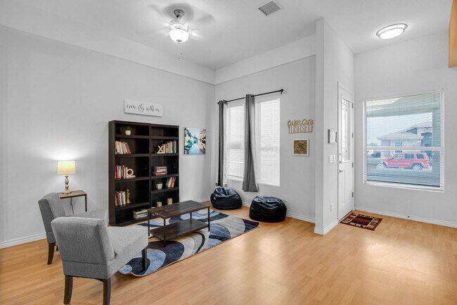Foto del edificio - Beautiful 3 bedroom 2 bath  home in Northe...