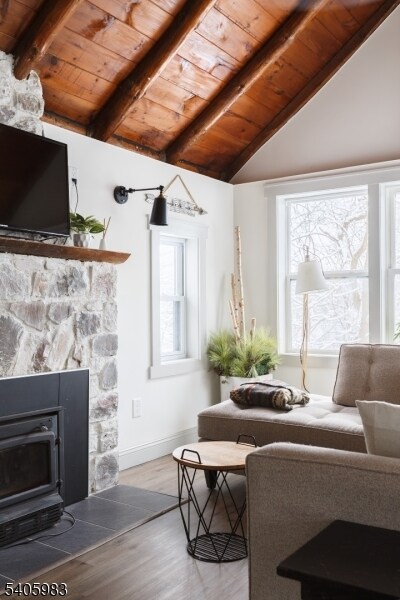 Foto del edificio - 377 Lakeside Rd