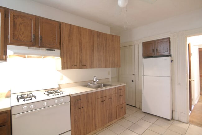 Building Photo - 618 West St