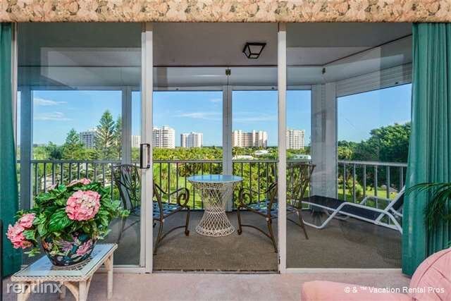 Building Photo - 8401 Estero Blvd