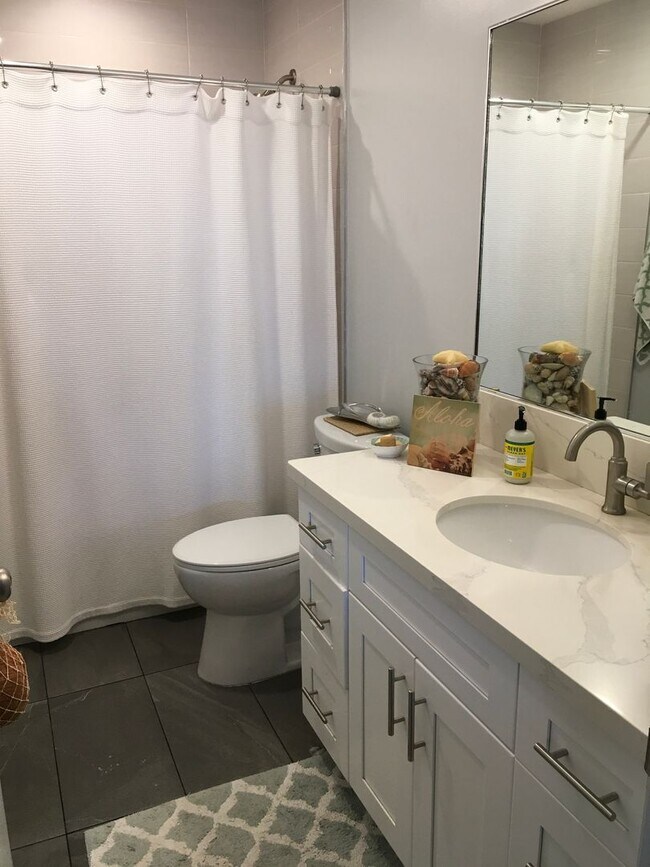 Foto del edificio - Unfurnished 3BR/2BA Home Next to Punahou School