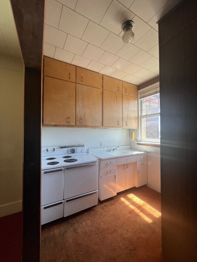 Foto del edificio - 1 Bed 1 Bath Apartment- Walking Distance f...