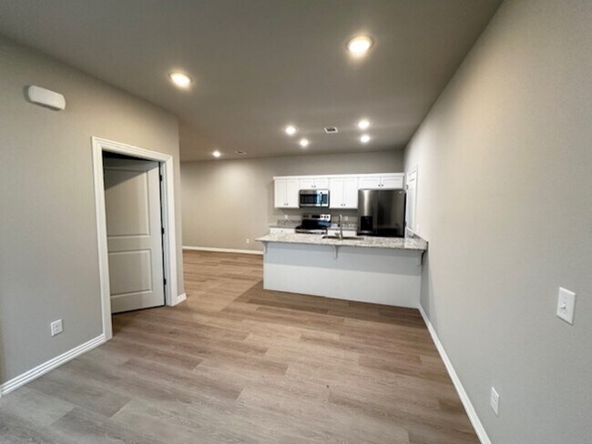 Building Photo - 1505 SW Casuarina