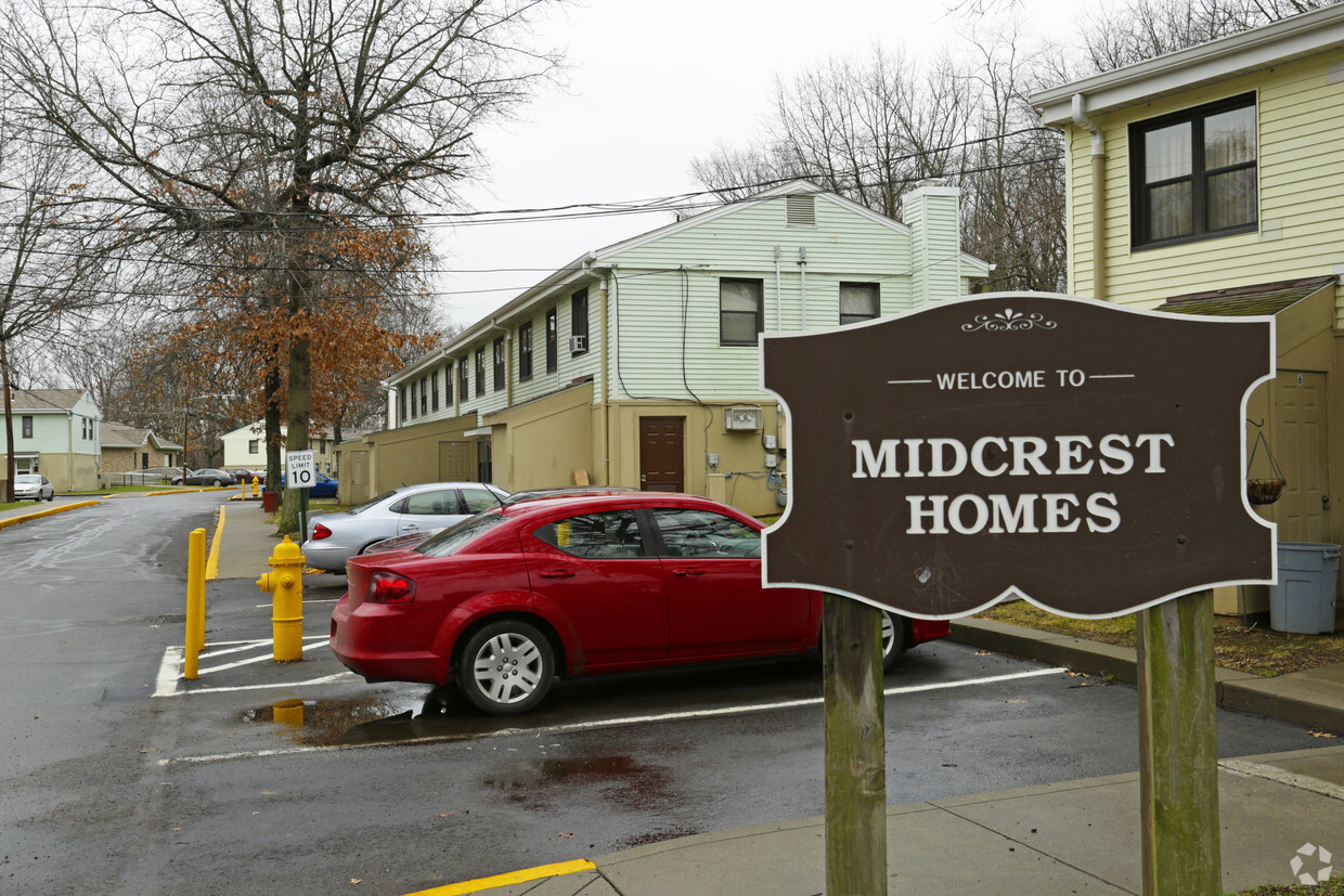 Building Photo - Midcrest Homes