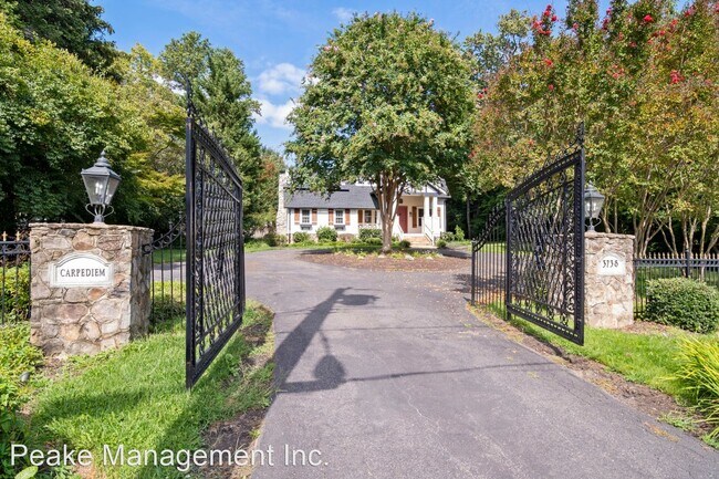 Building Photo - 3 br, 3.5 bath House - 3738 Chain Bridge Rd.
