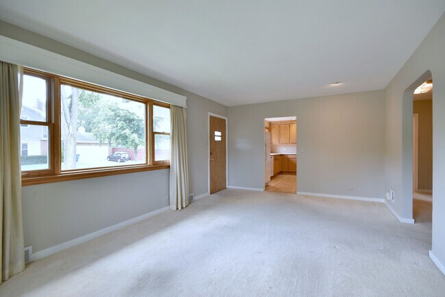 Building Photo - 415 Niagara Ave