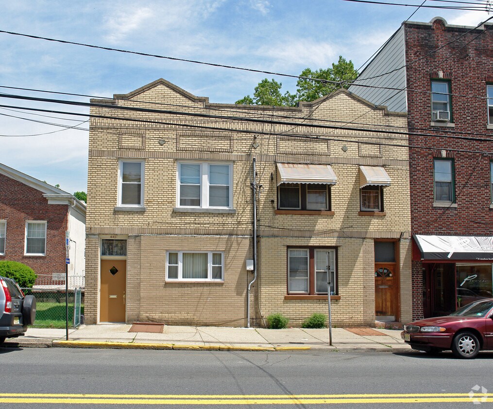 Building Photo - 440 Commercial Ave