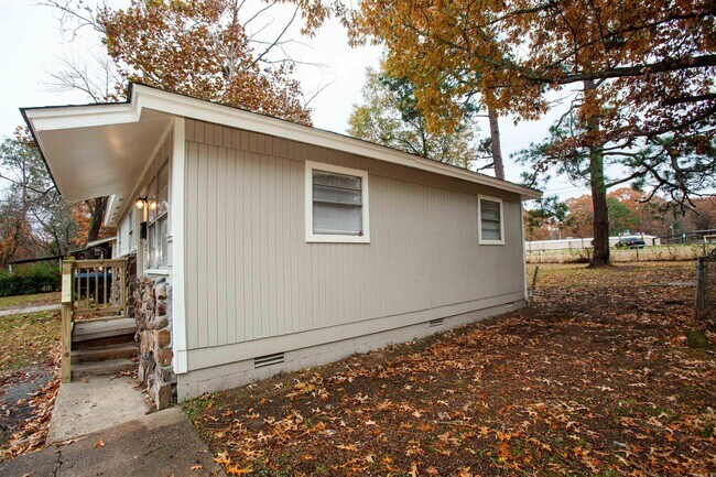 Building Photo - 7101 Redwood Dr