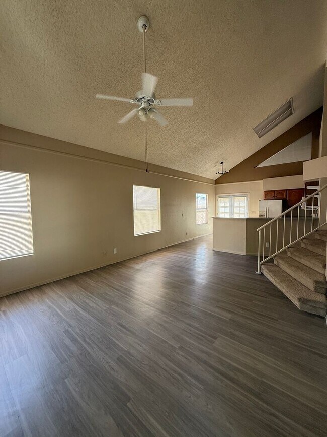 Building Photo - Windsor Shadows patio home 3 bed / 2 bath