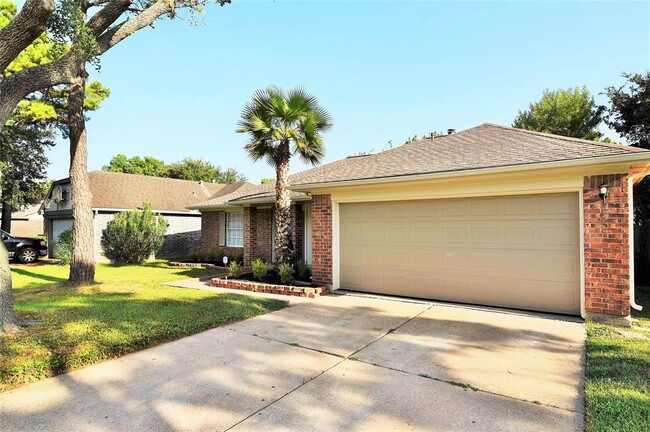 Building Photo - 16431 Camino Del Sol Dr