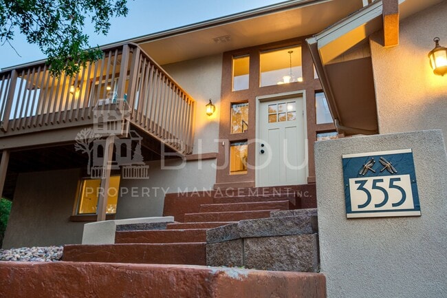 Building Photo - Located in the Hills of Rockrimmon!