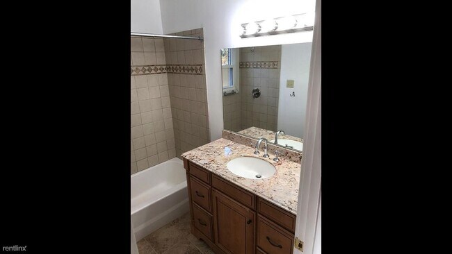 Foto del edificio - 3 br, 2 bath House - 334 E McCormick Ave