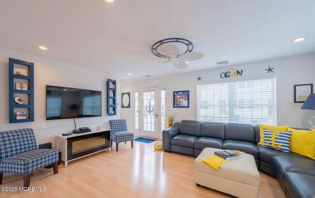 Foto del edificio - 136 Joseph St