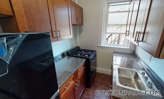 Building Photo - 1191 Boylston St