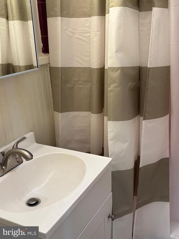 Foto del edificio - 914 Burnside Rd