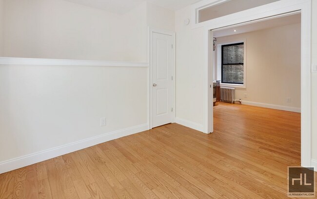Foto del edificio - SPACIOUS ONE BEDROOM: MODERN LIVING IN PRE...