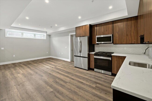 Foto del edificio - 4237 Bergen Turnpike