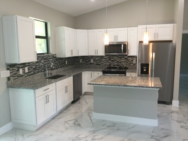 Foto del edificio - 17089 Urban Ave