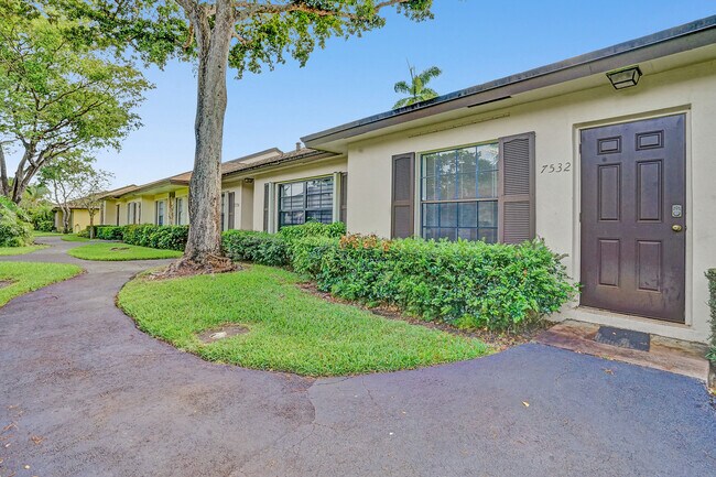 Building Photo - 7532 Nova Dr