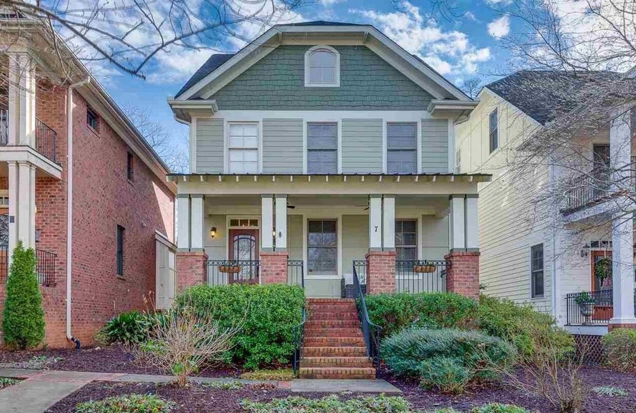 Primary Photo - 3 Bed, 2.5 Bath Charleston Style Home Down...