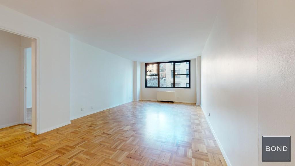Primary Photo - 333 E 49th St