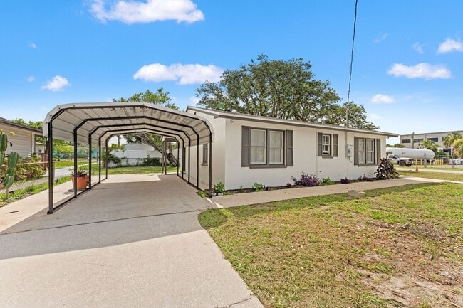 2 Bed 1.5 Bath Jax Beach - Walk to the Beach- Newly remodeled - 2 Bed 1.5 Bath Jax Beach - Walk to the Beach- Newly remodeled House