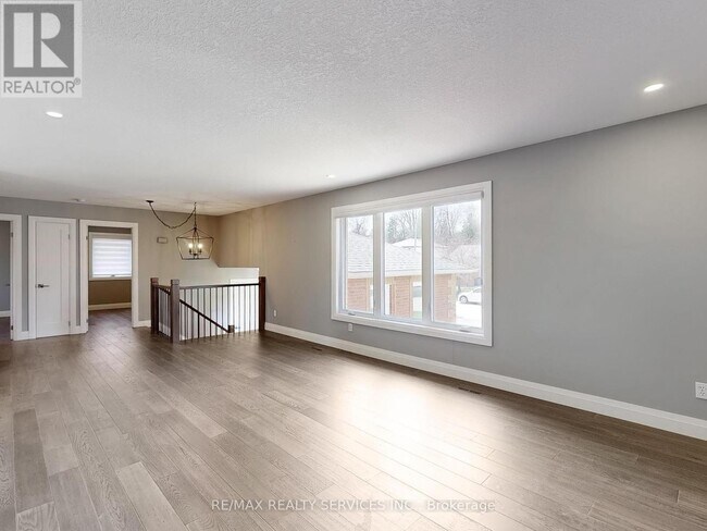 Building Photo - 35 Innisbrook Dr