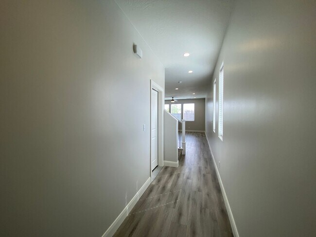 Foto del edificio - NEWER 4 BEDROOM SAND HOLLOW TOWNHOME FOR R...