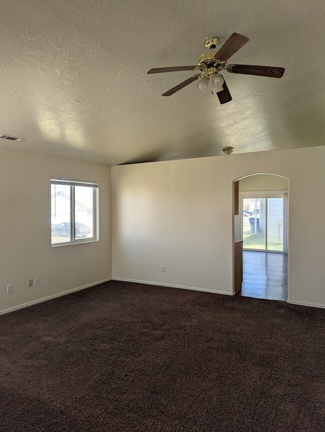 Building Photo - 683 W 1275 N