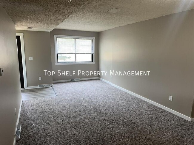 Building Photo - 4209 E Ovid Ave