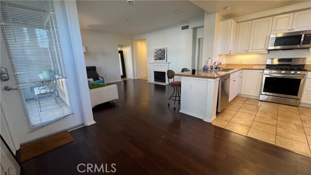 Building Photo - 2121 Watermarke Pl