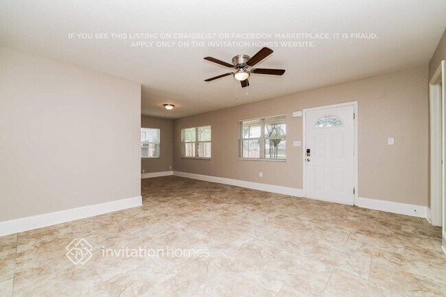 Foto del edificio - 3704 N Clearfield Ave