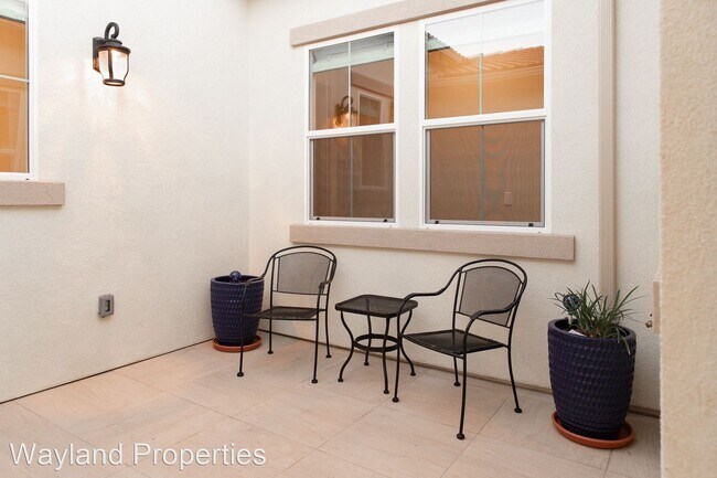 Building Photo - 4 br, 2.5 bath House - 468 McKinley Dr