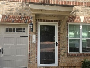 Building Photo - 1162 Augustine Heights Dr